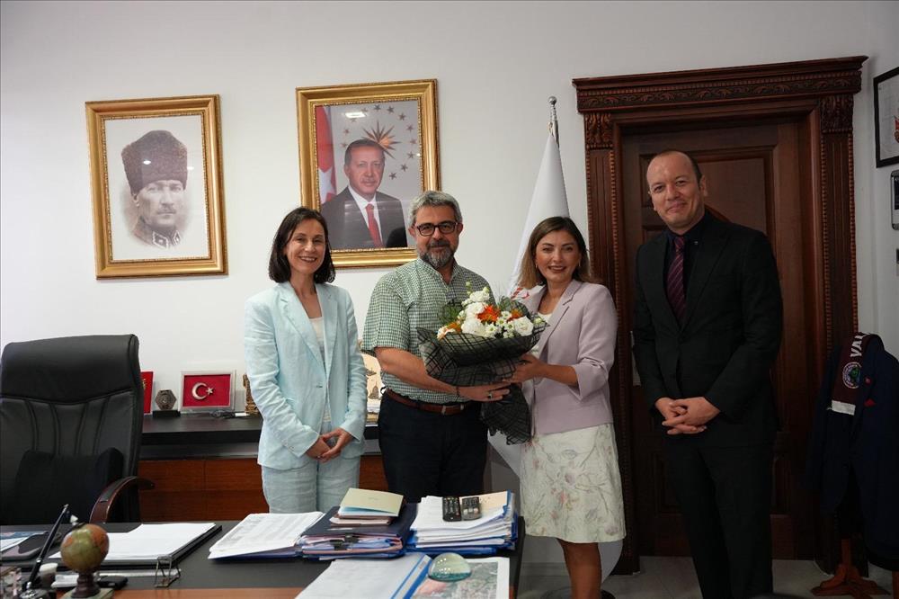Dekanımız Prof. Dr. Nurşah BAŞOL, İl Sağlık Müdürü Uzm. Dr. Halim Ömer KAŞIKÇI’yı Ziyaret Etti