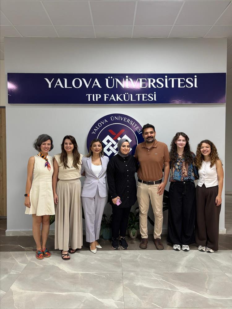 Çocuk ve Ergen Ruh Sağlığı ve Hastalıkları Asistanlarından Dekanımıza Nezaket Ziyareti