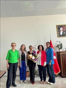 Yalova Üniversitesi Kadın Araştırmaları Birimi (YUKAM) Dekanımız Prof. Dr. Nurşah BAŞOL'u makamında ziyaret etti