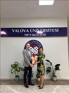 Dr. Bilgin Yurdakul’dan Dekanımız Nurşah Başol’a Nezaket Ziyareti